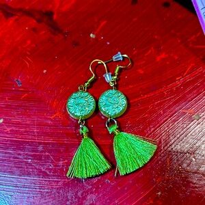 Green with tassel earrings, goldtone metal